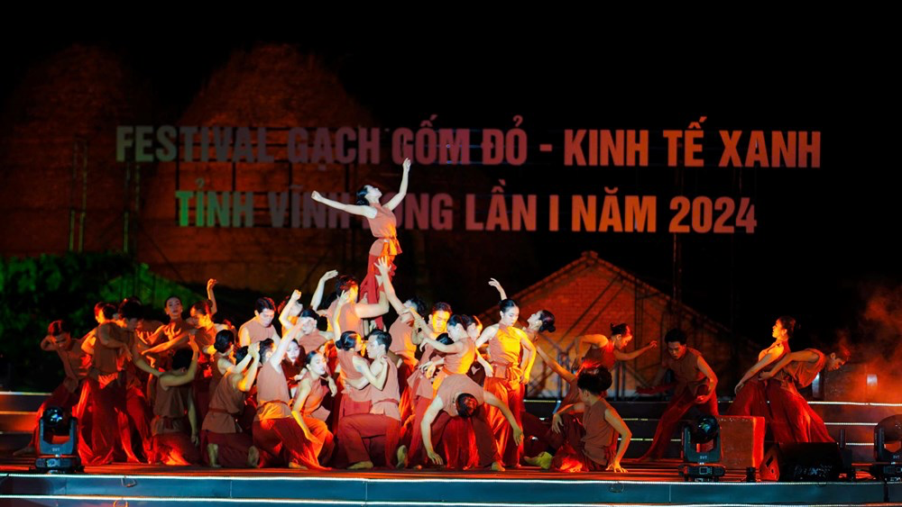 Festival Gạch gốm đỏ - Kinh tế xanh, tỉnh Vĩnh Long lần thứ I năm 2024